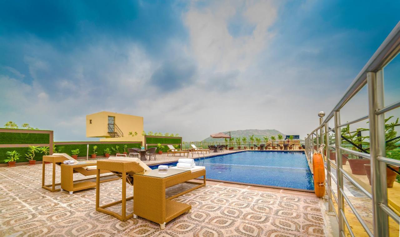 Clarion Inn Jaipur Kukas Eksteriør bilde